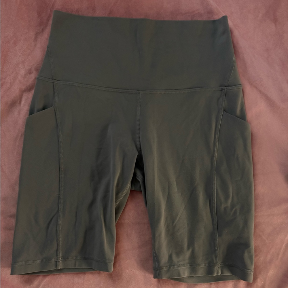 Lululemon Athletica Gray Bike Shorts Mid-Thigh Length